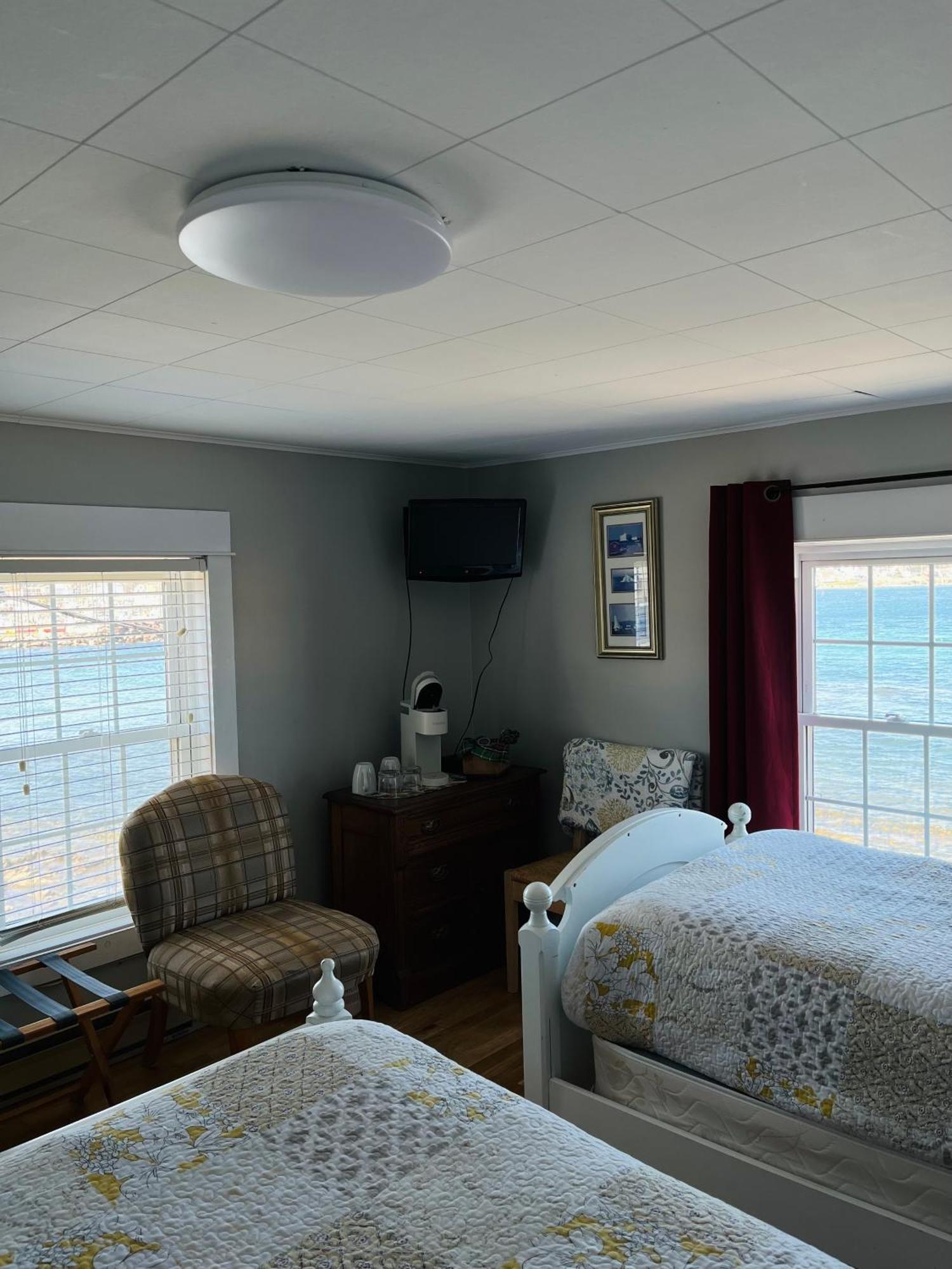 Toulinguet Inn - Suites Туилингейт Екстериор снимка
